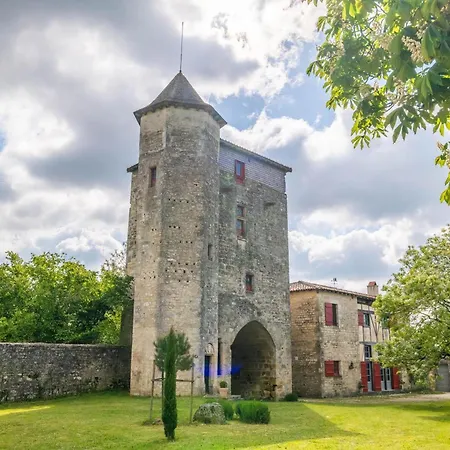 Maison Historique Avec Vue Panoramique - 14 Pers. - Fr-1-653-289 * Coulgens