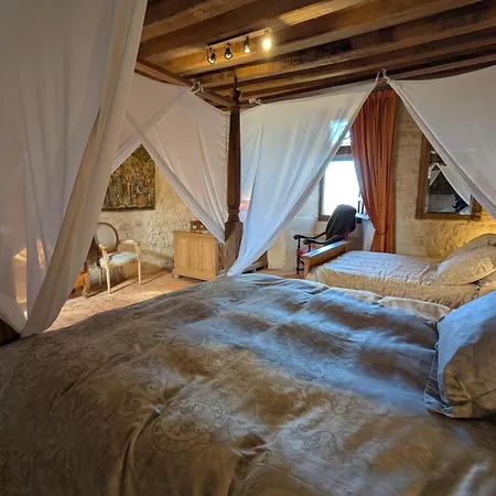 Casa de Férias Maison Historique Avec Vue Panoramique - 14 Pers. - Fr-1-653-289 Coulgens